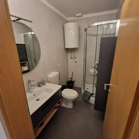 아파트 Comfort With Vineyard View Dračevac