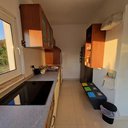 아파트 Comfort With Vineyard View