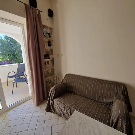Comfort With Vineyard View Dracevac