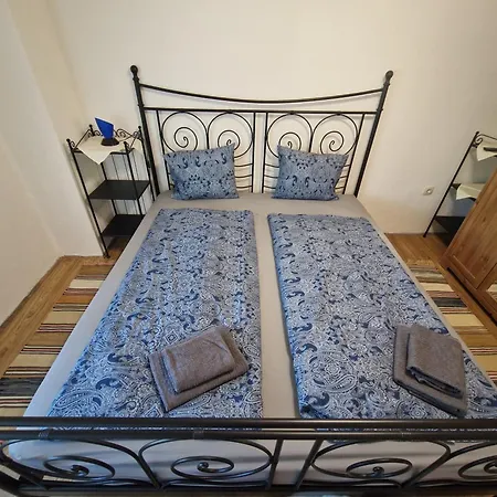Comfort With Vineyard View *