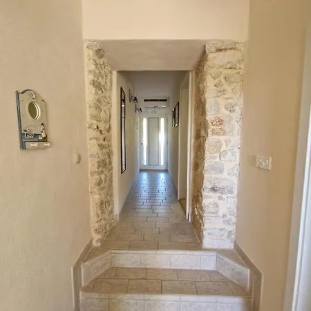 Comfort With Vineyard View Apartment Dracevac