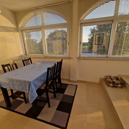 Apartment Comfort With Vineyard View Dracevac