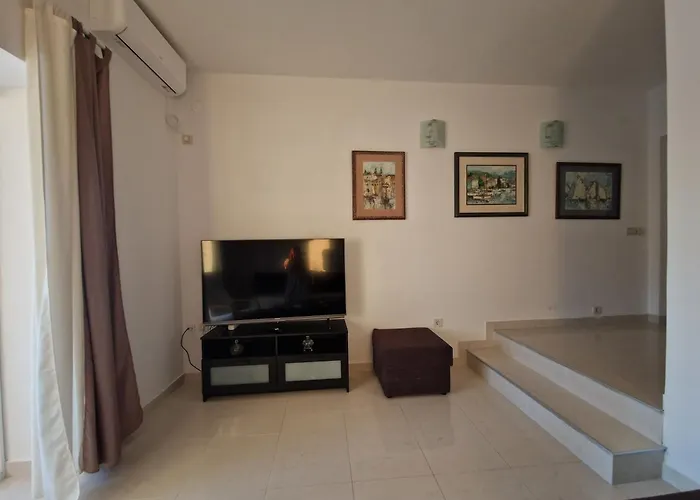 Comfort With Vineyard View Apartman Dracevac